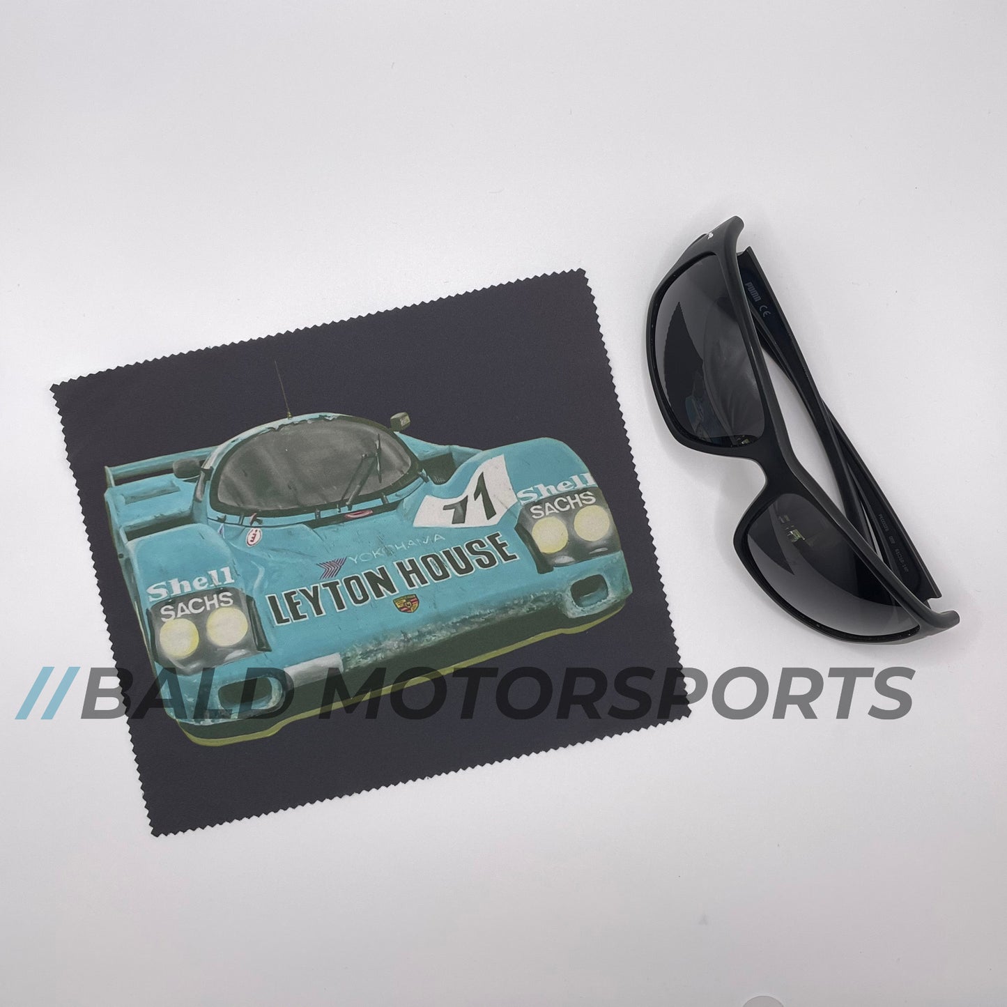 Bald Motorsports Brillenputztuch Motiv "Leyton House"