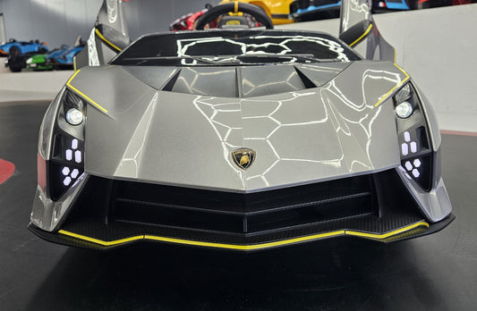 Lamborghini Auténtica Kinderauto 12 Volt Grau Metallic mit Fernbedienung