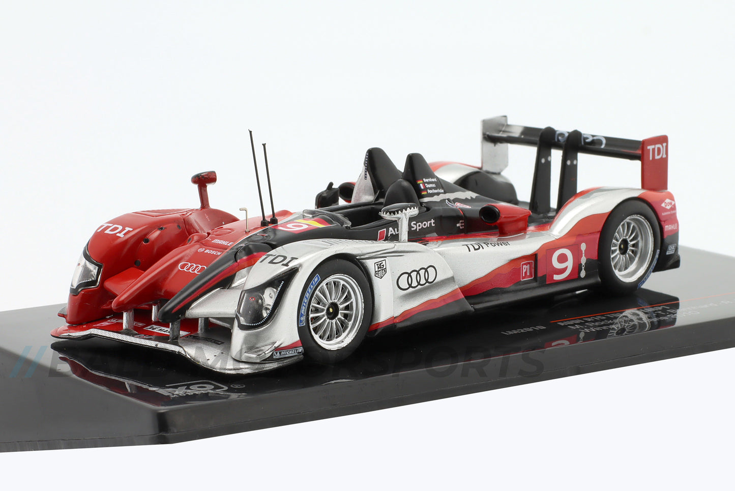 Audi R15 TDI Audi Sport North America Winner 24 Hours of Le Mans 2010 1:43 Ixo