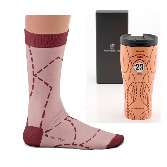 Produkt-Bundle bestehend aus Porsche Thermobecher und den passenden Motorsportsocken
