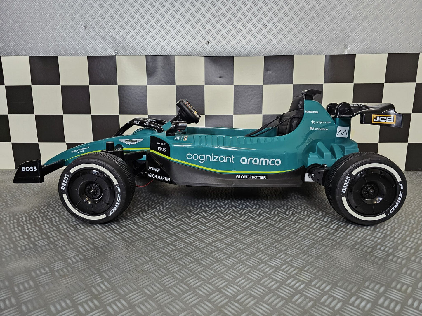 Aston Martin Formel 1 Kinderauto 24 Volt mit Fernbedienung | Offiziell lizenziert
