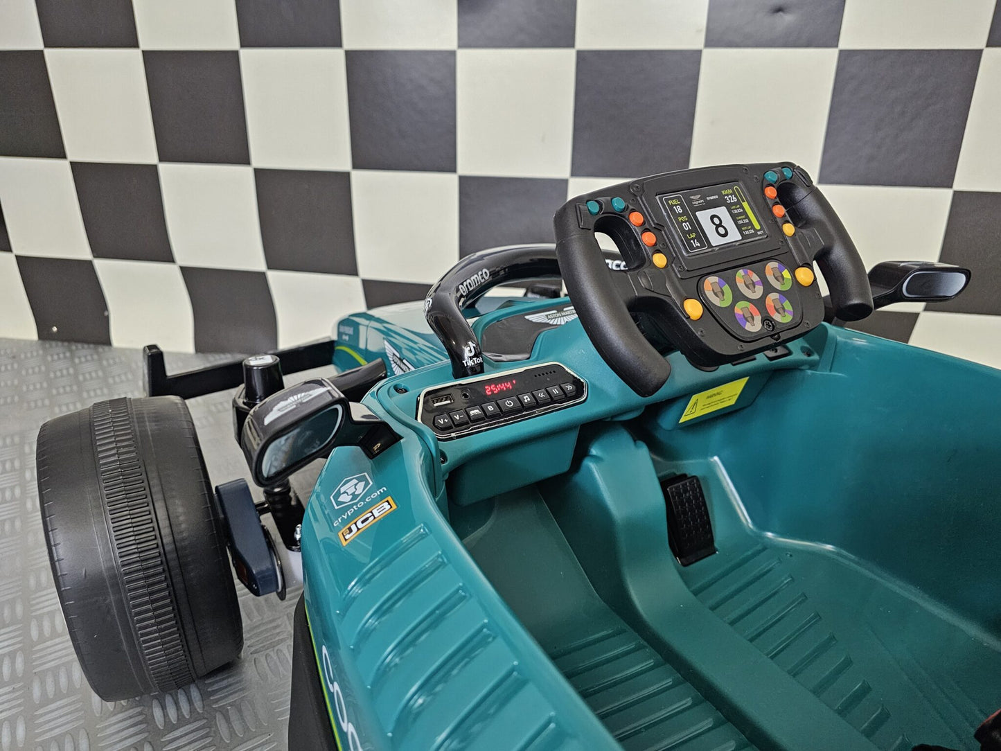 Aston Martin Formel 1 Kinderauto 24 Volt mit Fernbedienung | Offiziell lizenziert