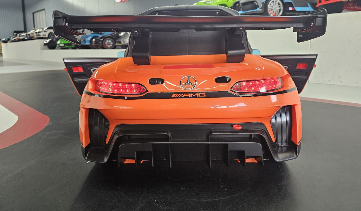 Mercedes-AMG GT3 Kinderauto 12 Volt Orange mit Fernbedienung