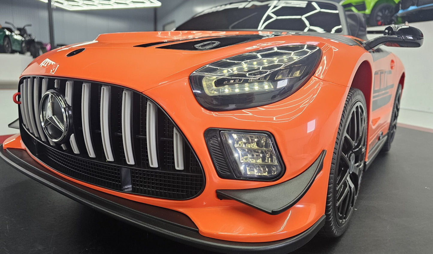 Mercedes-AMG GT3 Kinderauto 12 Volt Orange mit Fernbedienung