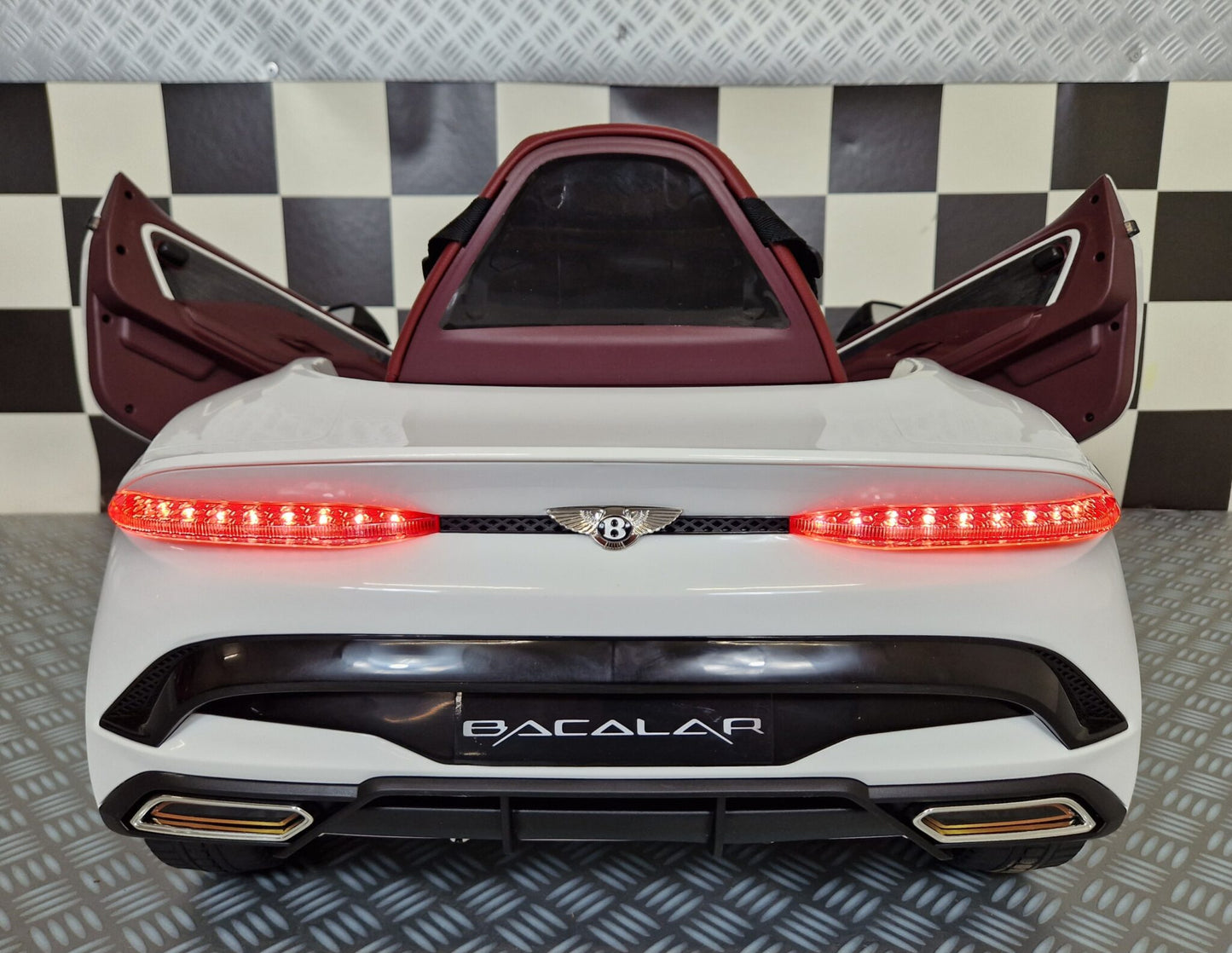 Bentley Bacalar Kinderauto 12 Volt Weiß mit Fernbedienung