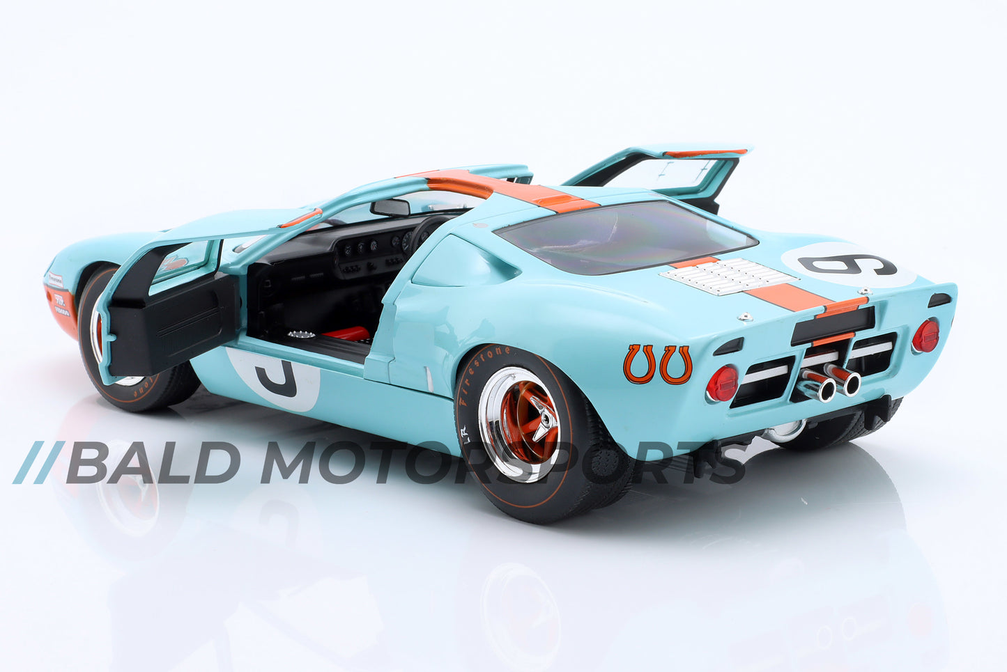 Ford GT40 Pedro Rodriguez, Lucien Bianchi winner 24h Le Mans 1968 1:18 Solido